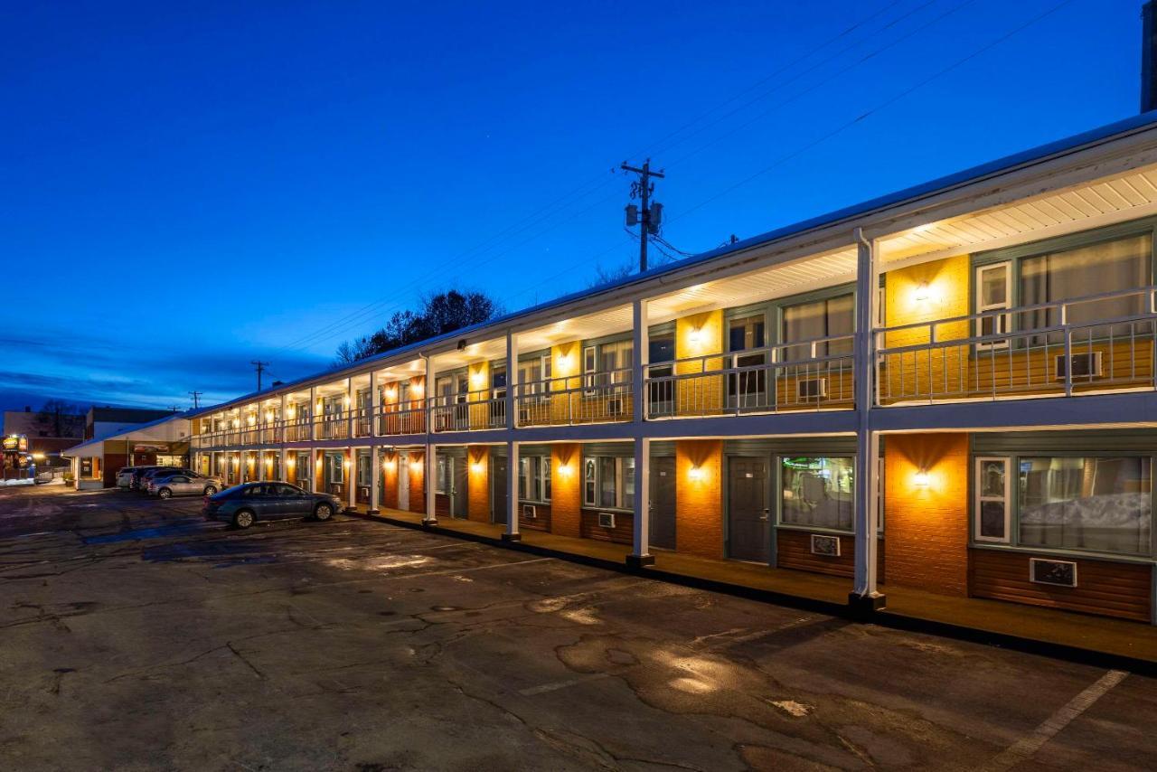 Econo Lodge Miramichi Exterior foto